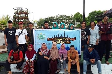 Gemasaba Kab. Bengkalis Bagi-bagi Takjil Gratis